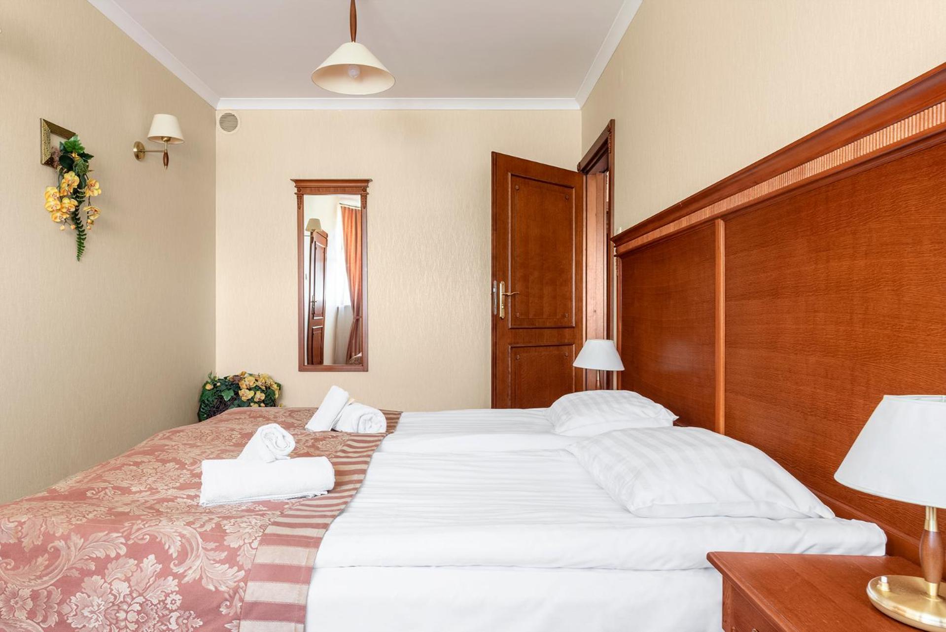 Hotel Stodolka Cminsk Kültér fotó